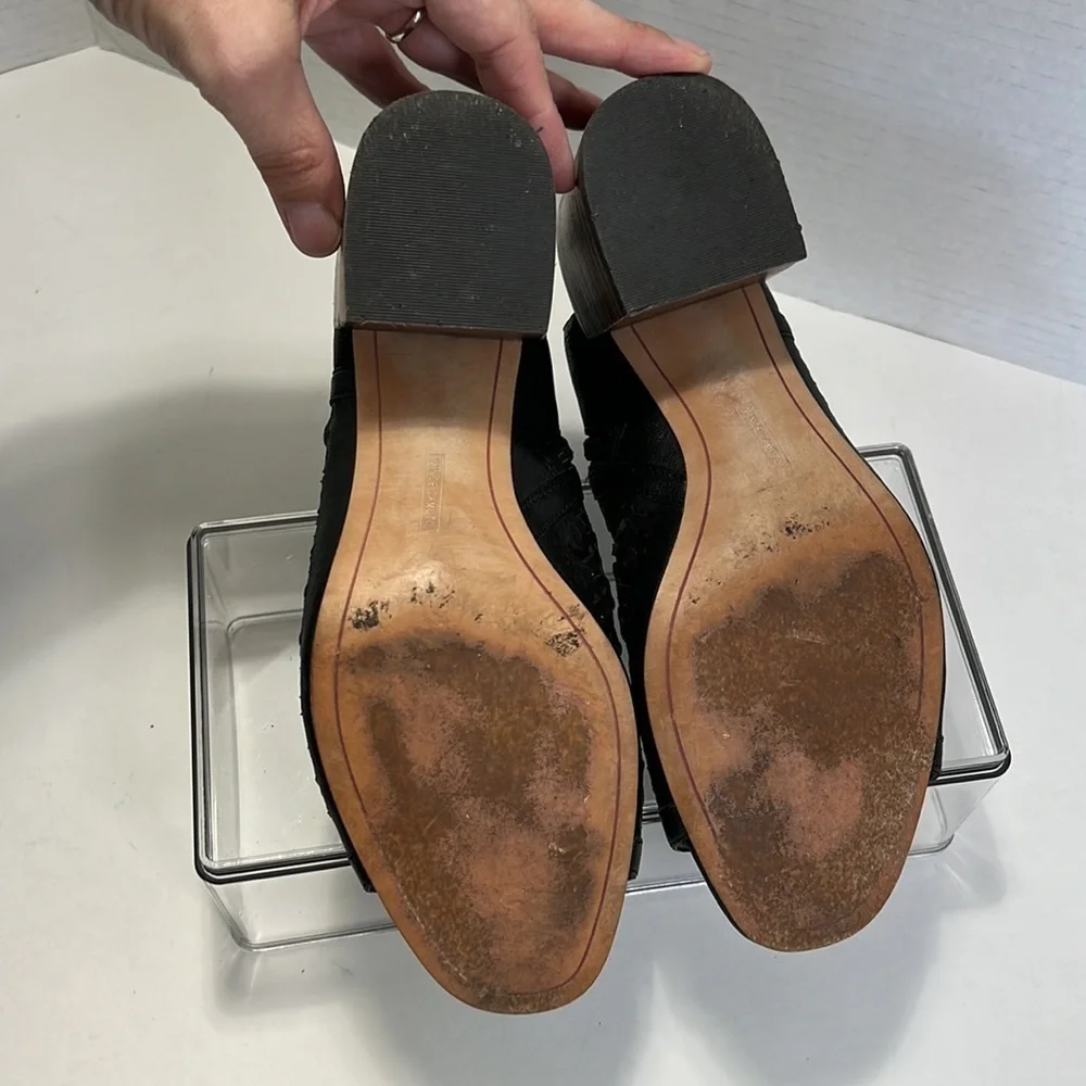 Vince Camuto Sternat “shooties”.